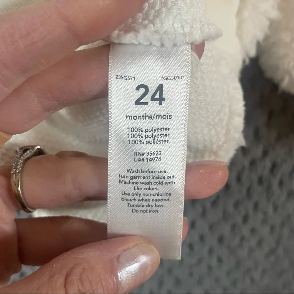 NWT Carter's Baby Girls' Sherpa Neck Crew Pullover White Size‎ 24 Months